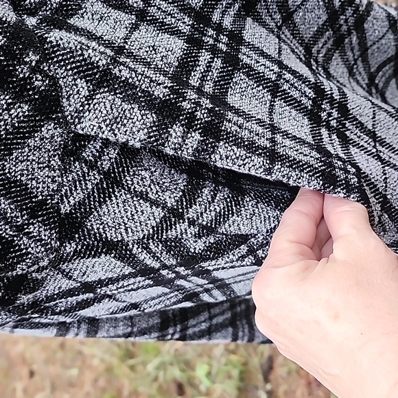 Torrid Black & Gray Plaid Midi Dress Size 2 (18/20) Pockets Elastic Waist - Picture 9 of 13